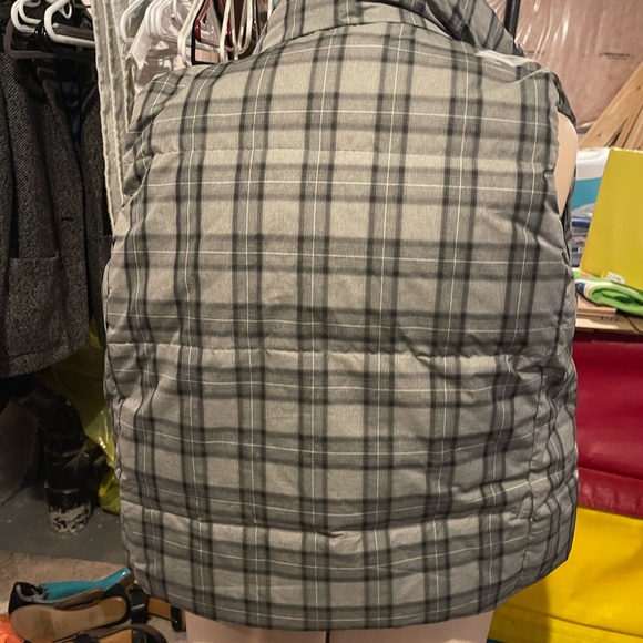 Gap plaid vest - Picture 2 of 3
